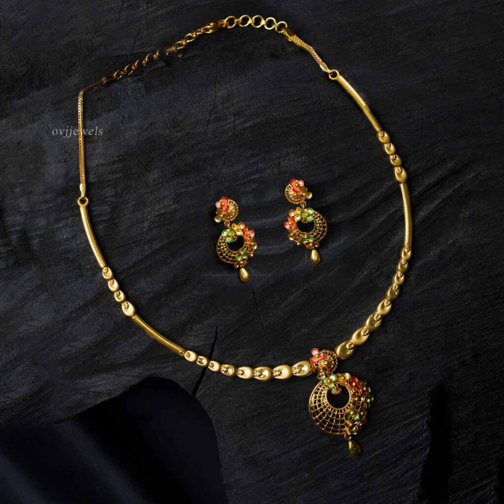 Gold Trendy floral short necklace and earrings