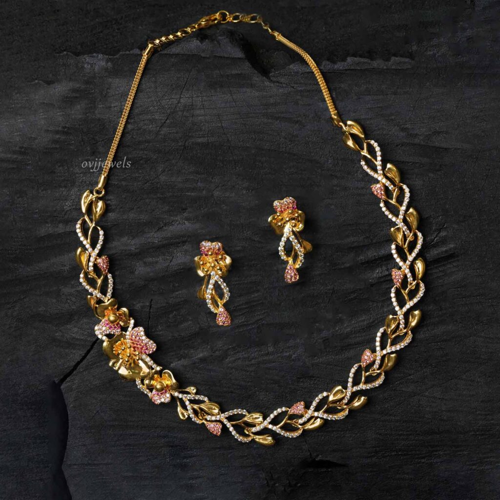 Gold Trendy Leaf with floral short necklace With earrings