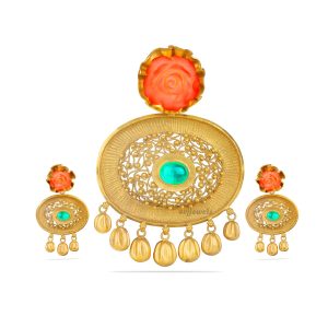 Antique Kundan Pendant set
