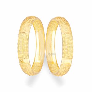 Circle Gold Bangle