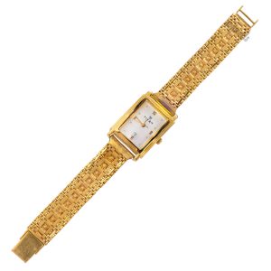 Impressive Mens Gold Watch