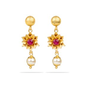 Refulgent Women Earring