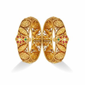 Luculent Antique Bangle