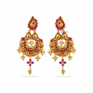Quaintly Crafted Women Earrings