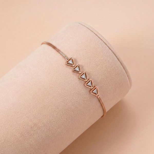 18k-gold-minimalist-triangle-bracelet-ovj-jewels