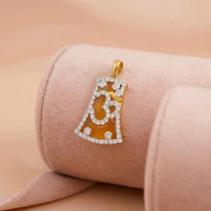 101-213739 22k gold swastik pendant, swastik gold pendant, religious gold pendant, designer swastik pendant, gold pendant for women, stylish gold pendant, traditional gold jewellery, cz gold pendant, luxury gold pendant, spiritual pendant, swastik locket gold,