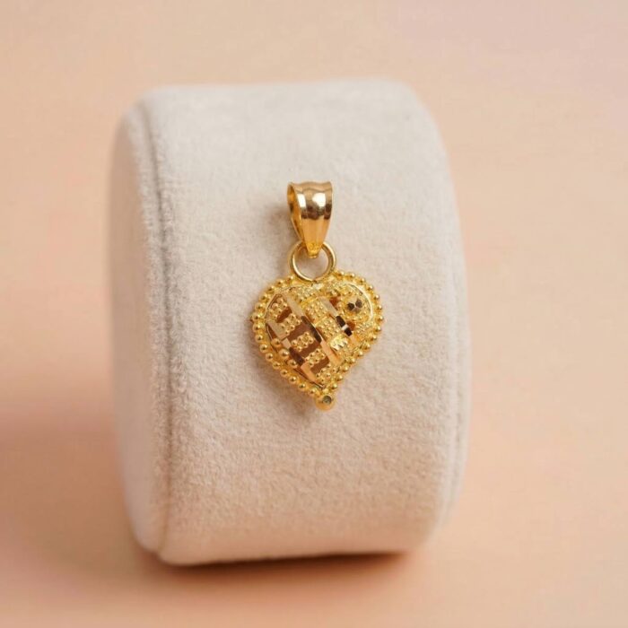 101-26L1282 22k gold pendant, heart gold pendant, ladies gold pendant design, stylish gold pendant, designer heart pendant, lightweight gold pendant, daily wear gold pendant, fancy gold pendant, traditional gold pendant, modern gold pendant, women gold jewellery, gold heart locket, trendy gold pendant design, ovjjewels, 22k