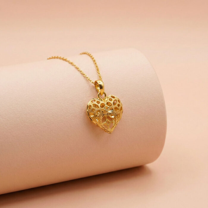 101-25A2720 22k gold heart pendant, heart gold pendant, gold pendant for women, heart shape pendant, lightweight gold pendant, designer gold pendant, yellow gold heart pendant, ladies gold pendant, gold jewelry online, elegant heart pendant,