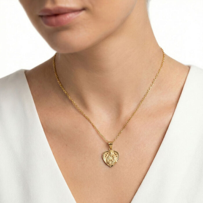 101-26D2579-B 22k gold madha pendant, lord madha pendant, mother mary gold pendant, virgin mary pendant gold, christian gold pendant, religious gold pendant, heart shape gold pendant, 22k gold pendant design, ladies gold pendant, devotional gold pendant